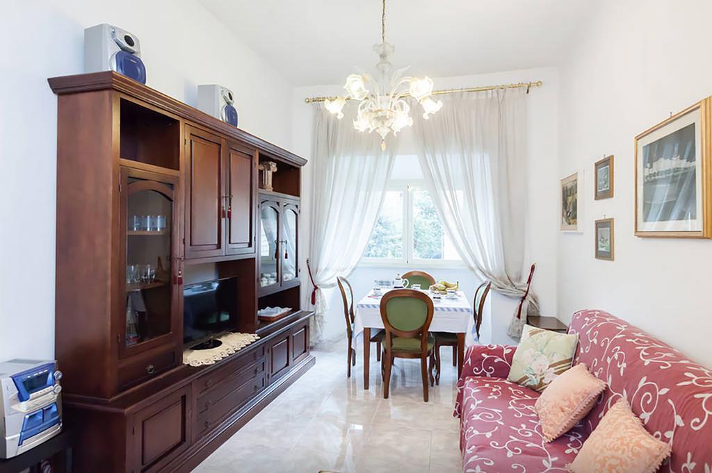 Caterina One O One - Embassy Apartment โรม ภายนอก รูปภาพ